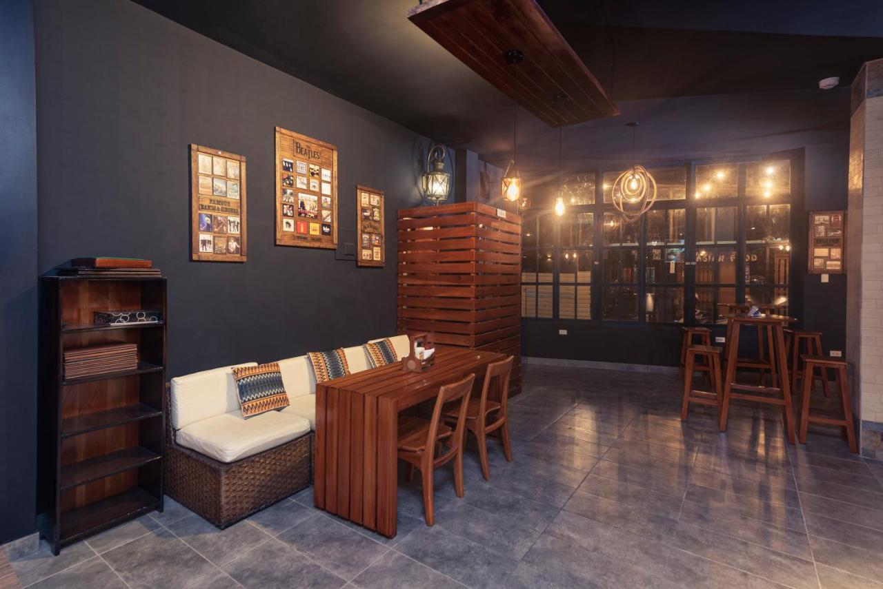 Galapagos Native Hostel Puerto Ayora  Ngoại thất bức ảnh