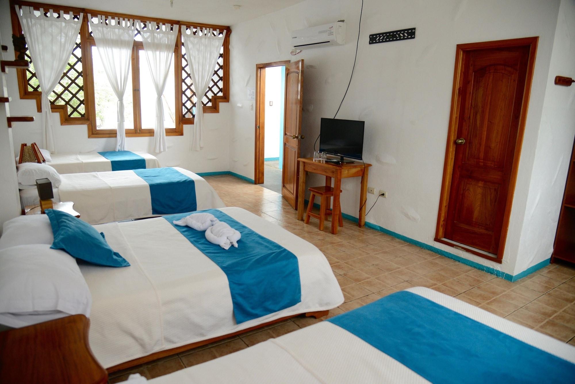 Galapagos Native Hostel Puerto Ayora  Ngoại thất bức ảnh