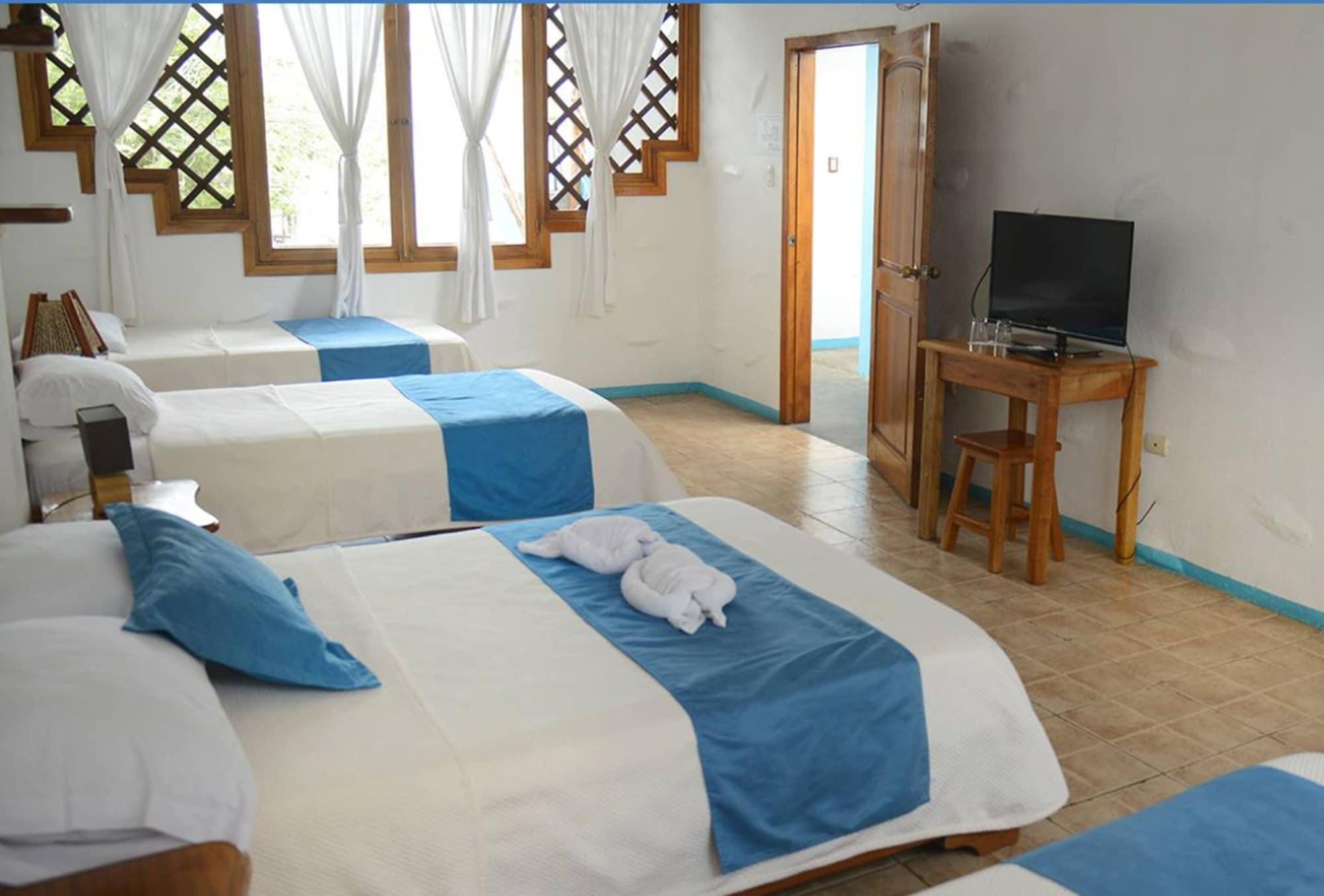Galapagos Native Hostel Puerto Ayora  Ngoại thất bức ảnh