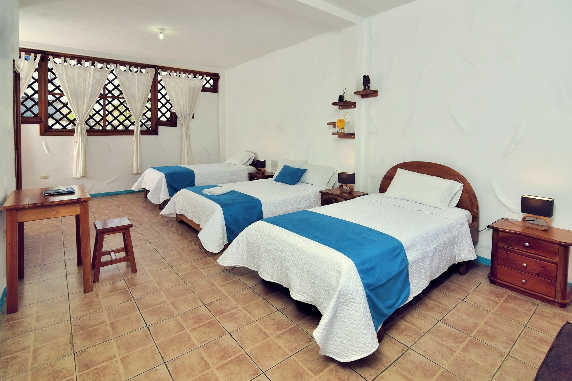 Galapagos Native Hostel Puerto Ayora  Ngoại thất bức ảnh